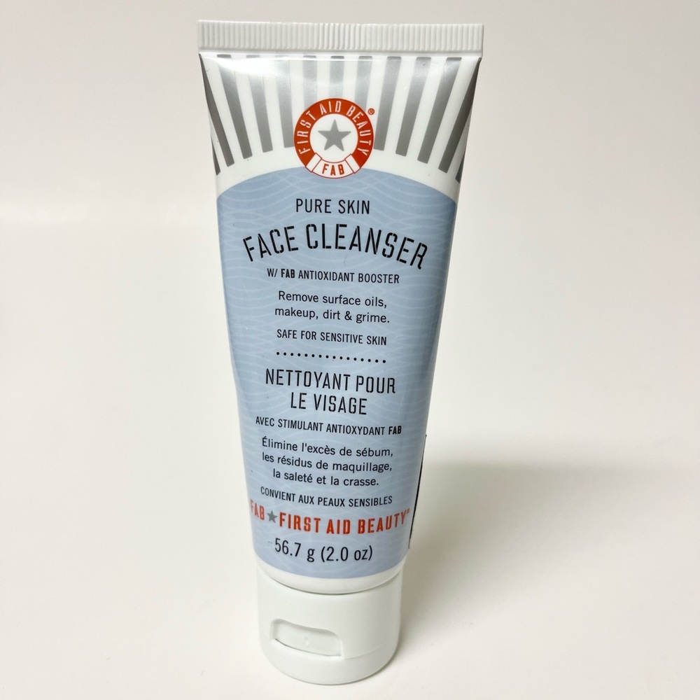 First Aid Beauty
 Pure Skin Face Cleanser 56.7g